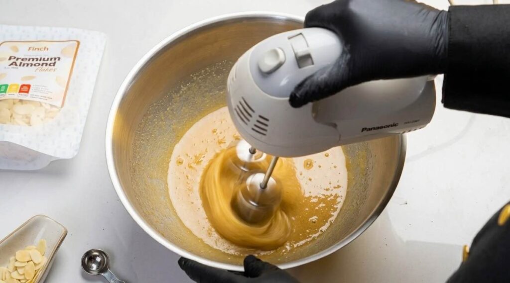 Cocoa brownie Beating eggs